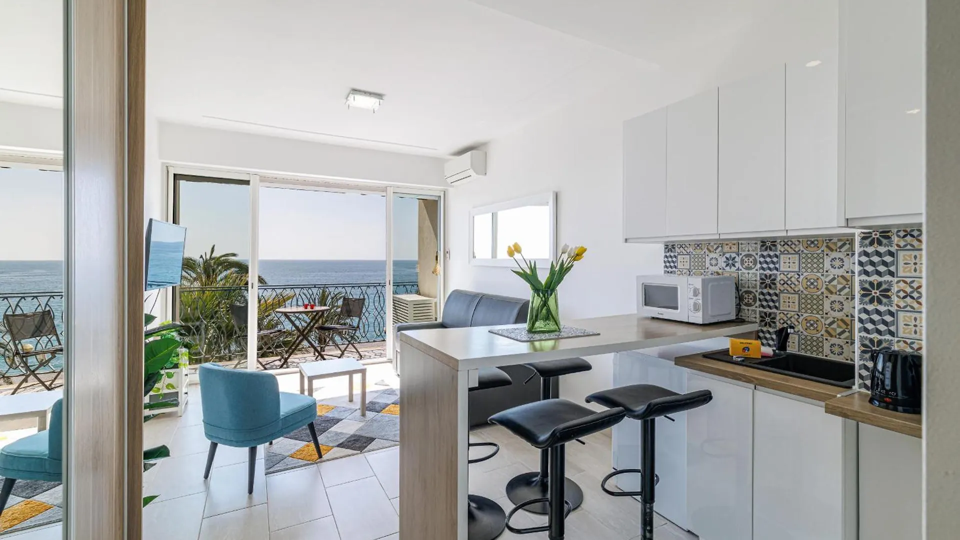 Apartment Sea View - Lovely Studio Promenade Des Anglais Nice France